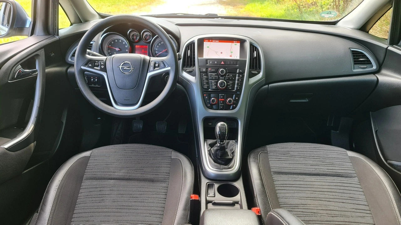Opel Astra - Zdjęcie 4