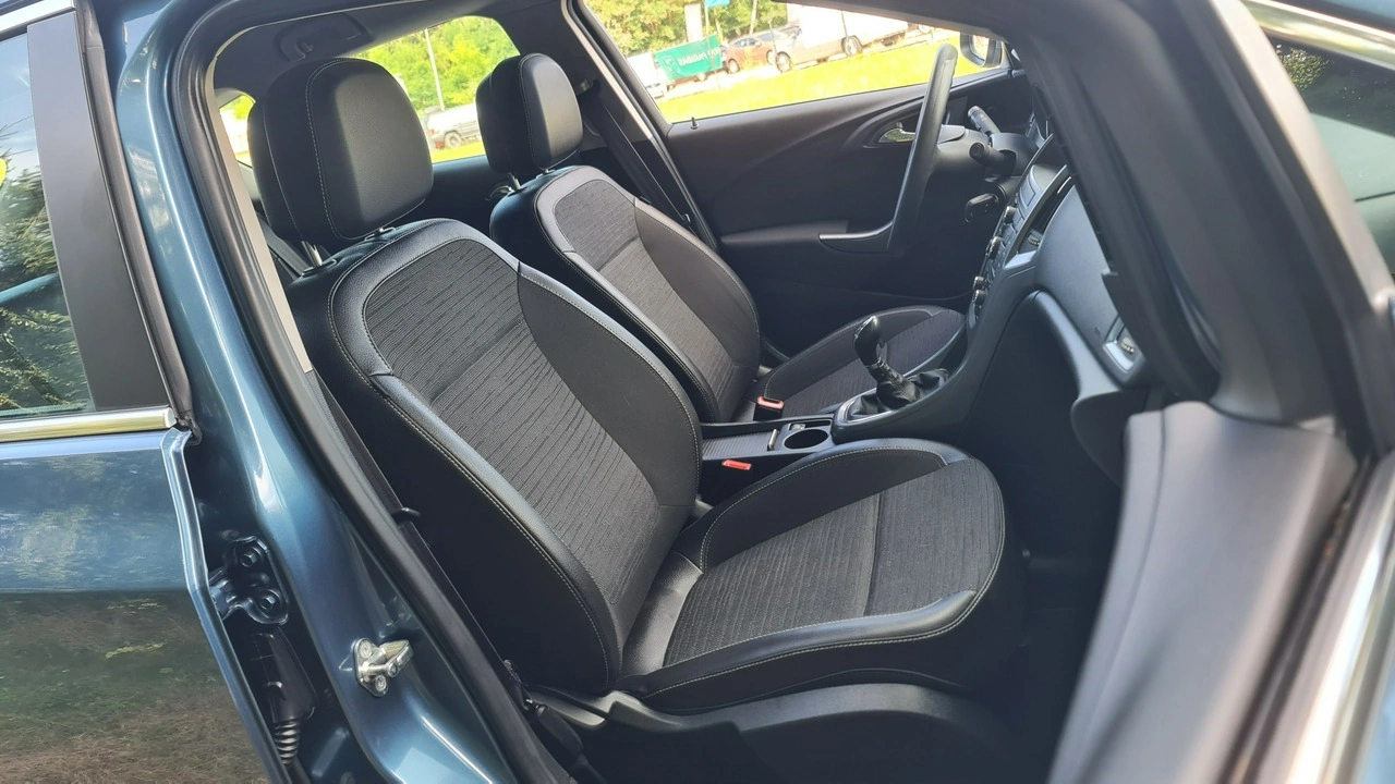 Opel Astra - Zdjęcie 6