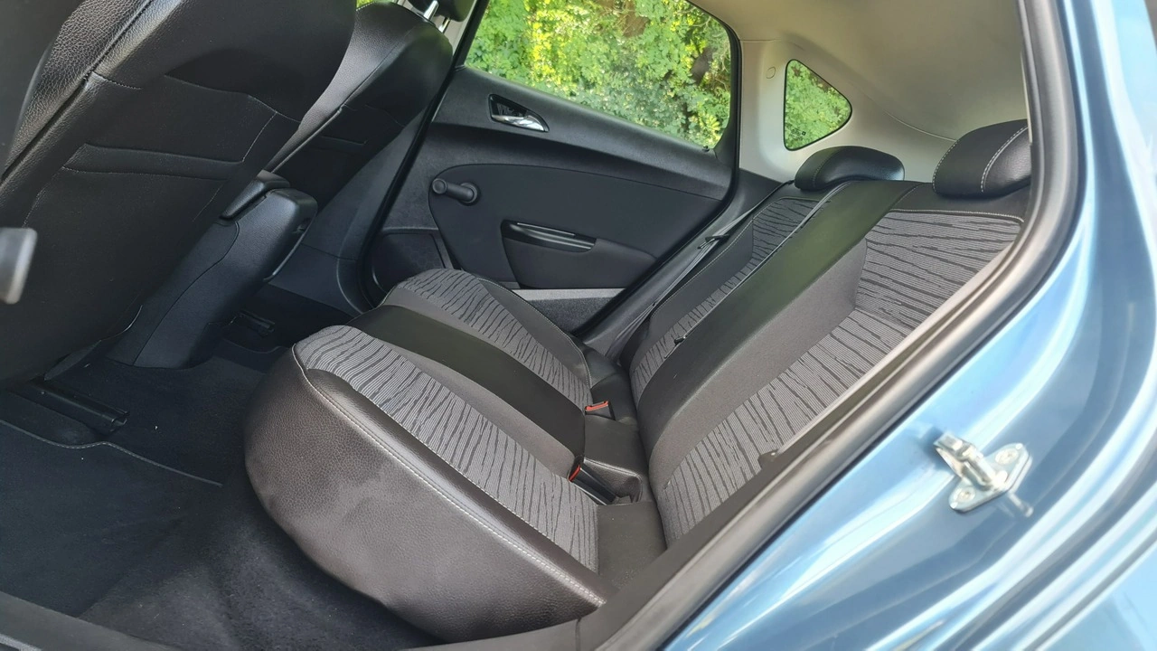 Opel Astra - Zdjęcie 7