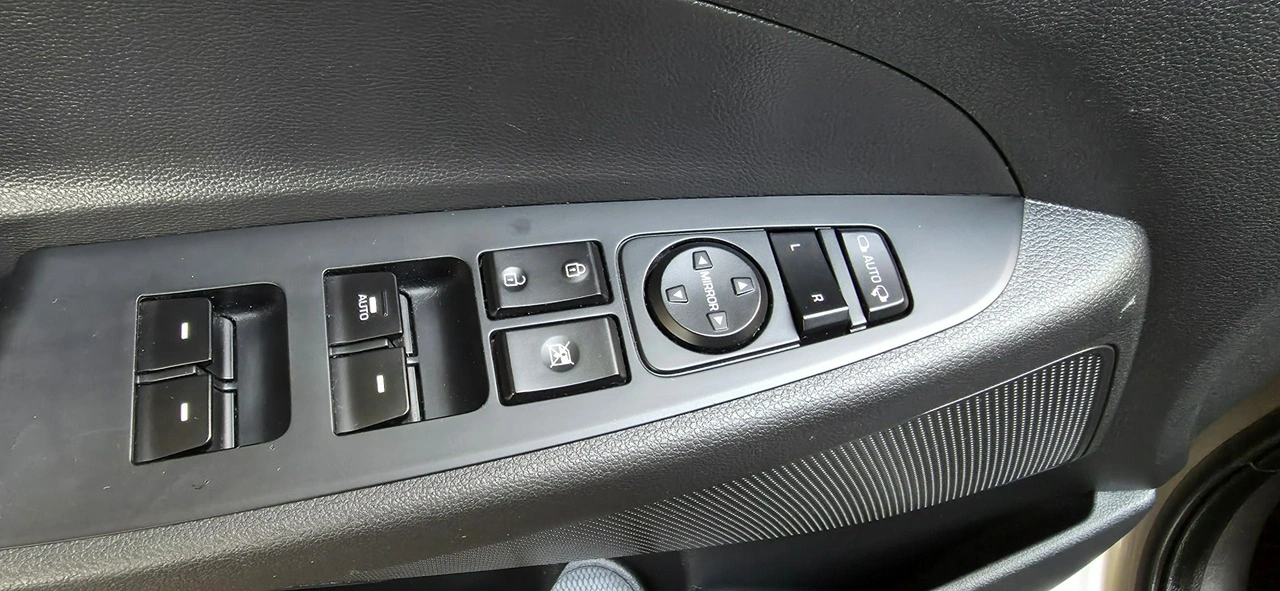 Hyundai Tucson - Zdjęcie 17