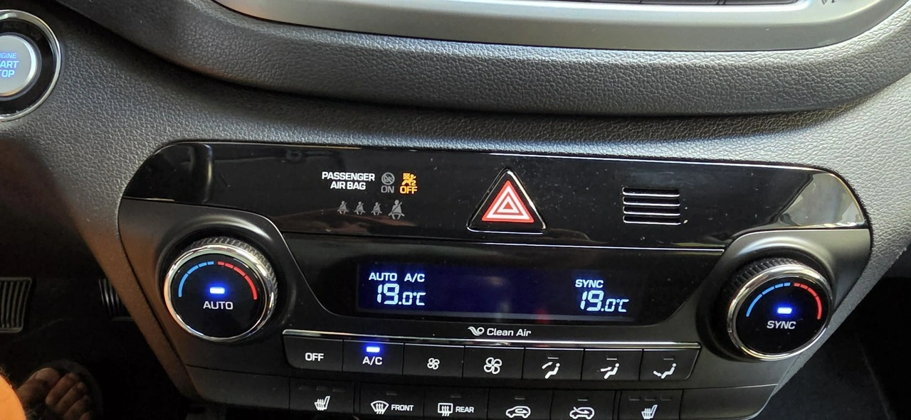 Hyundai Tucson - Zdjęcie 23