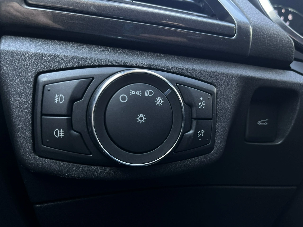 Ford Mondeo - Zdjęcie 16