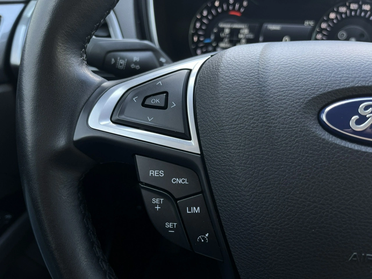 Ford Mondeo - Zdjęcie 19