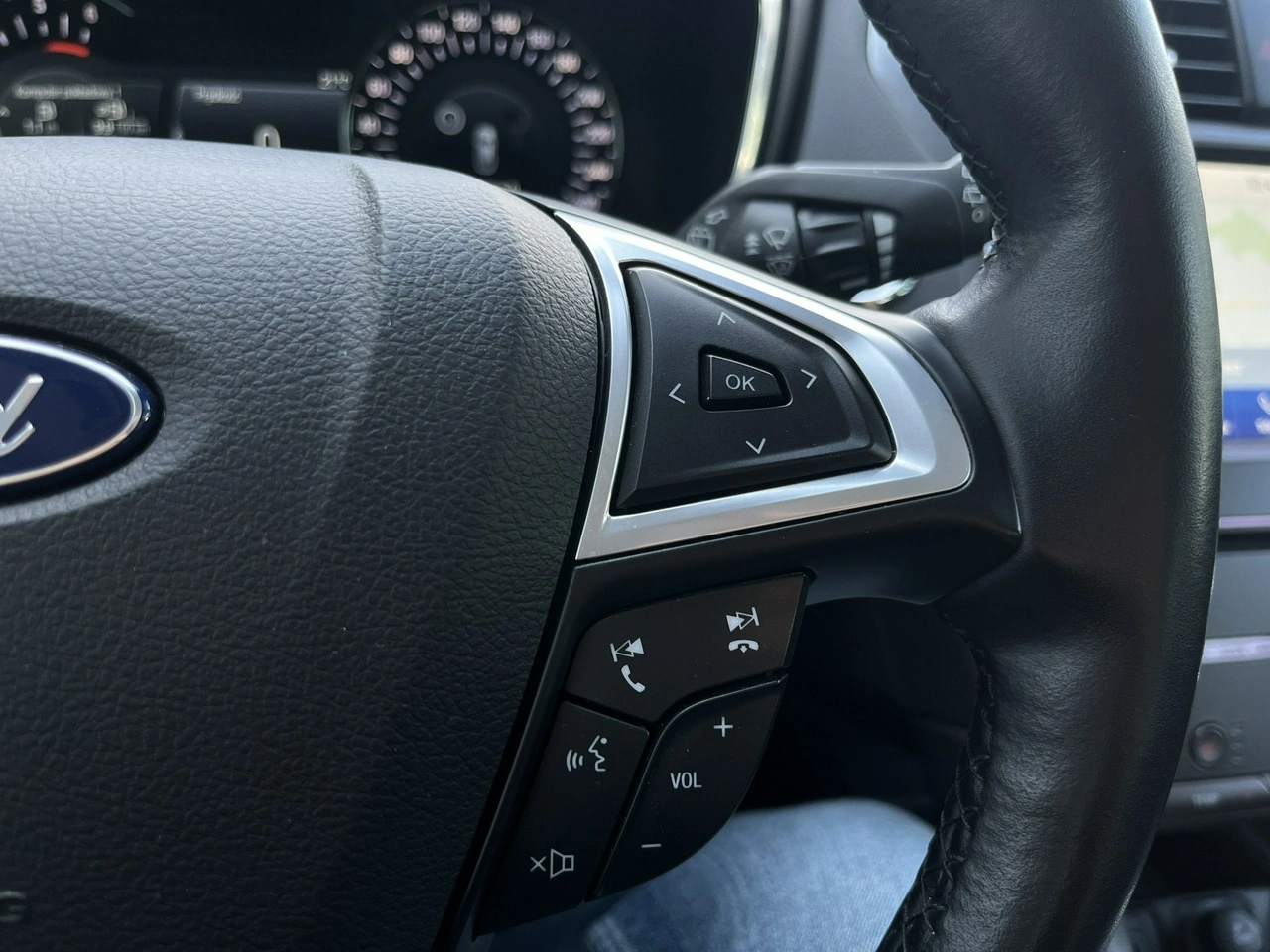 Ford Mondeo - Zdjęcie 20