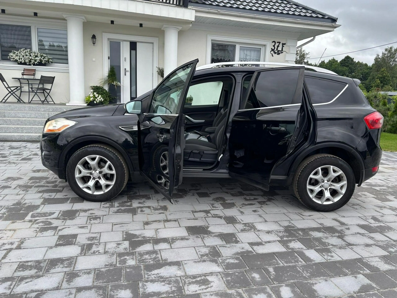 Ford Kuga - Zdjęcie 12