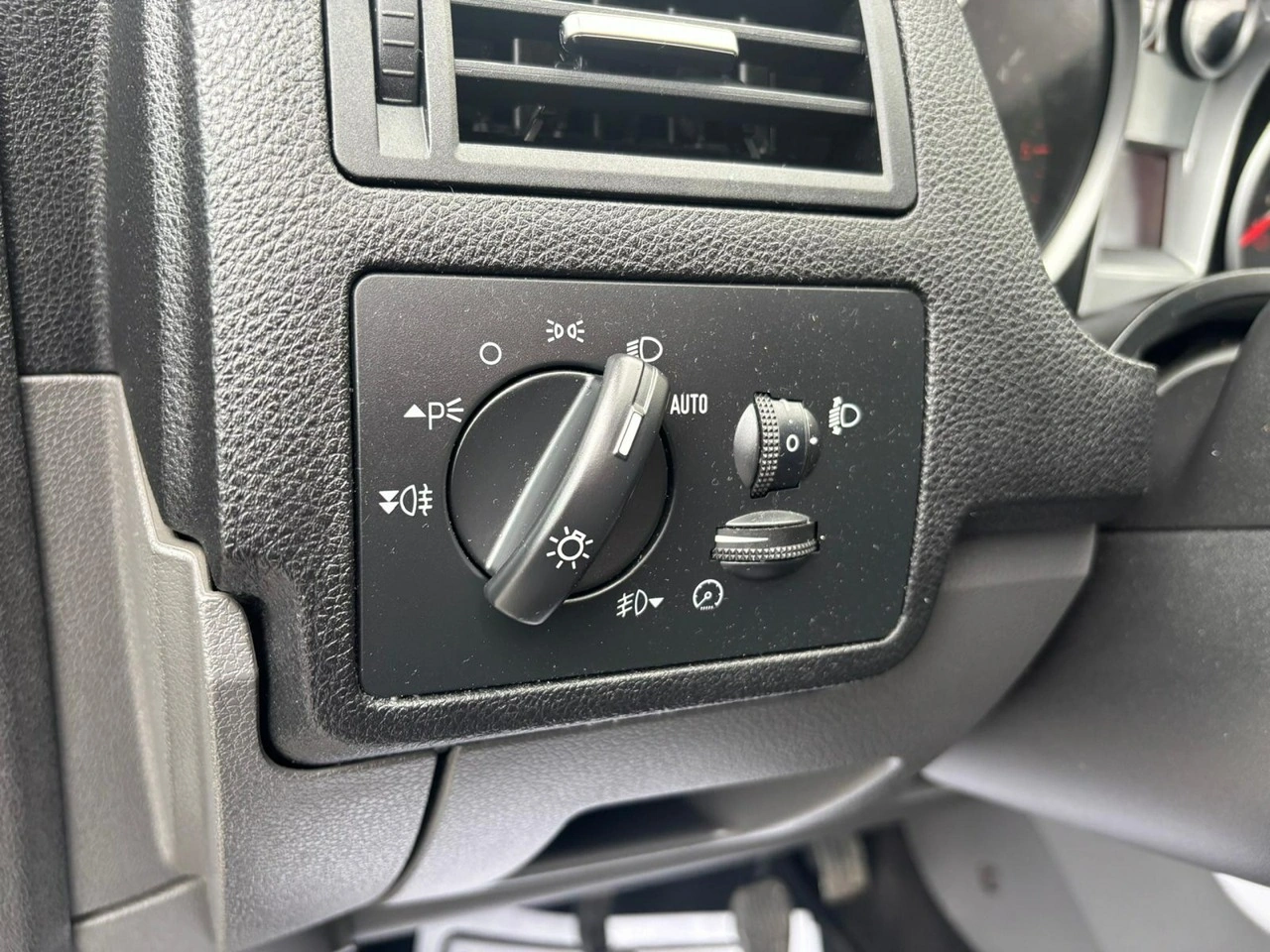 Ford Kuga - Zdjęcie 14