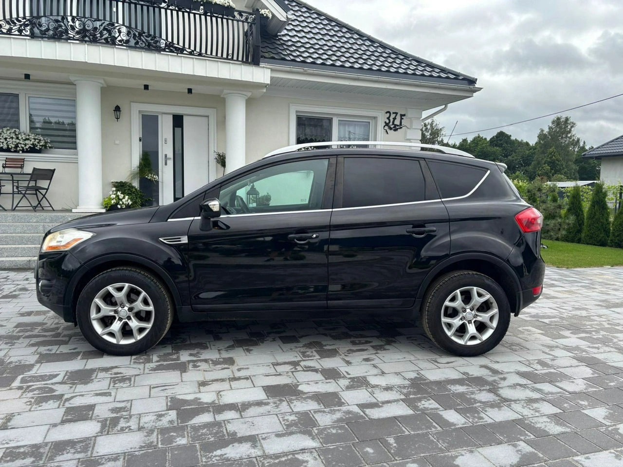 Ford Kuga - Zdjęcie 28