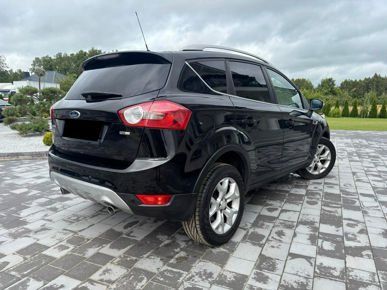 Ford Kuga - Zdjęcie 35
