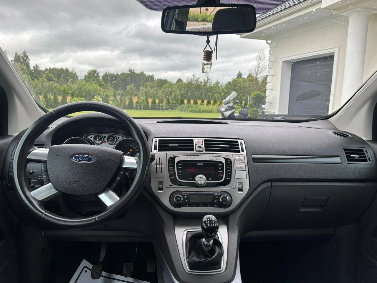 Ford Kuga - Zdjęcie 41