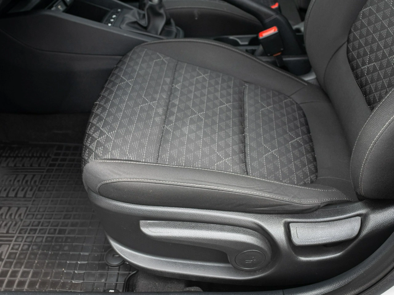 Kia Rio - Zdjęcie 9