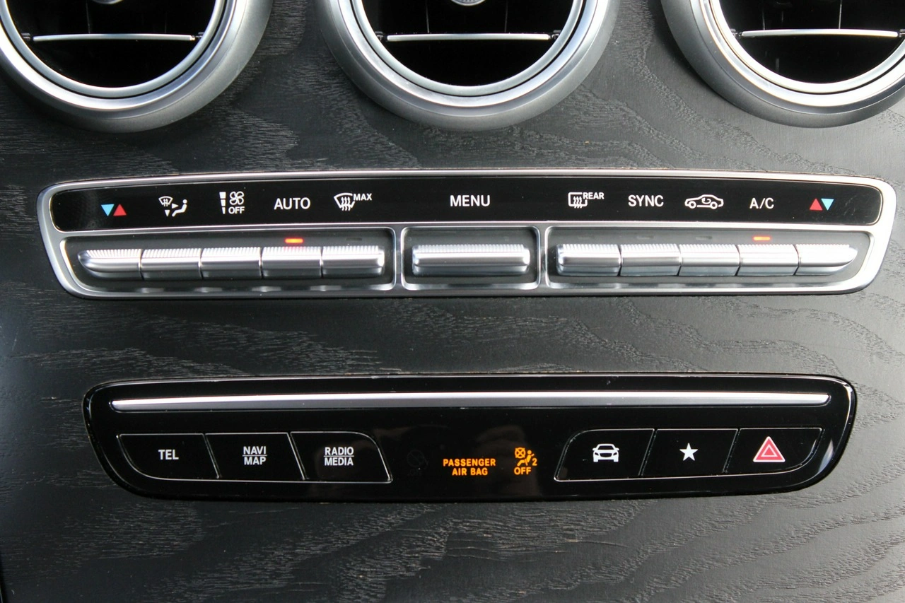 Mercedes GLC 300 - Zdjęcie 17