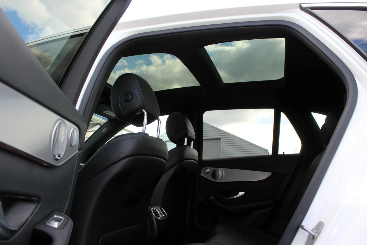 Mercedes GLC 300 - Zdjęcie 24