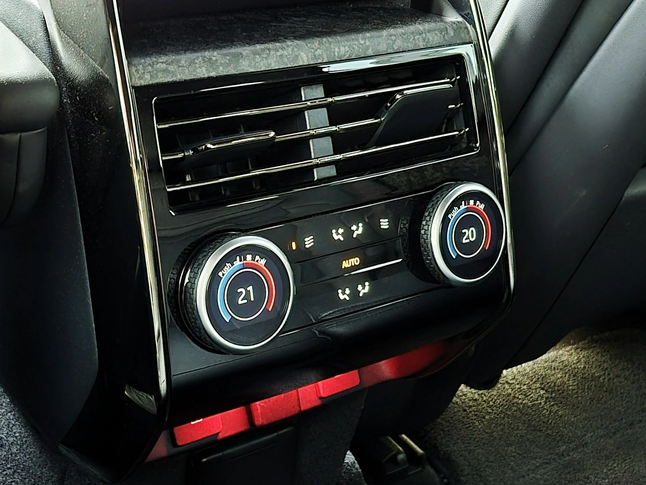Land Rover Range Rover Sport - Zdjęcie 24