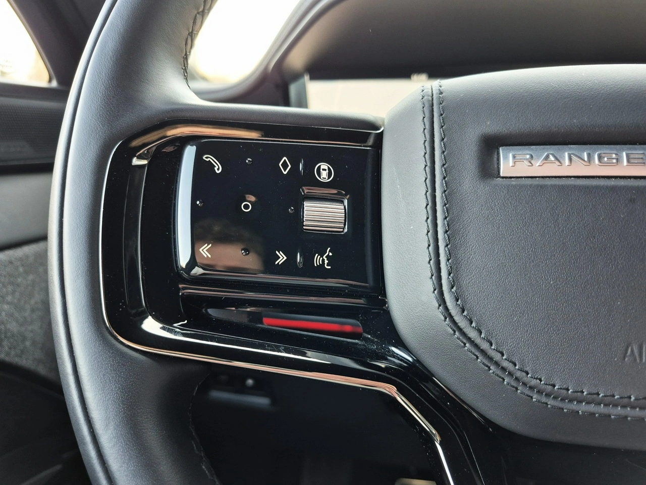 Land Rover Range Rover Sport - Zdjęcie 28