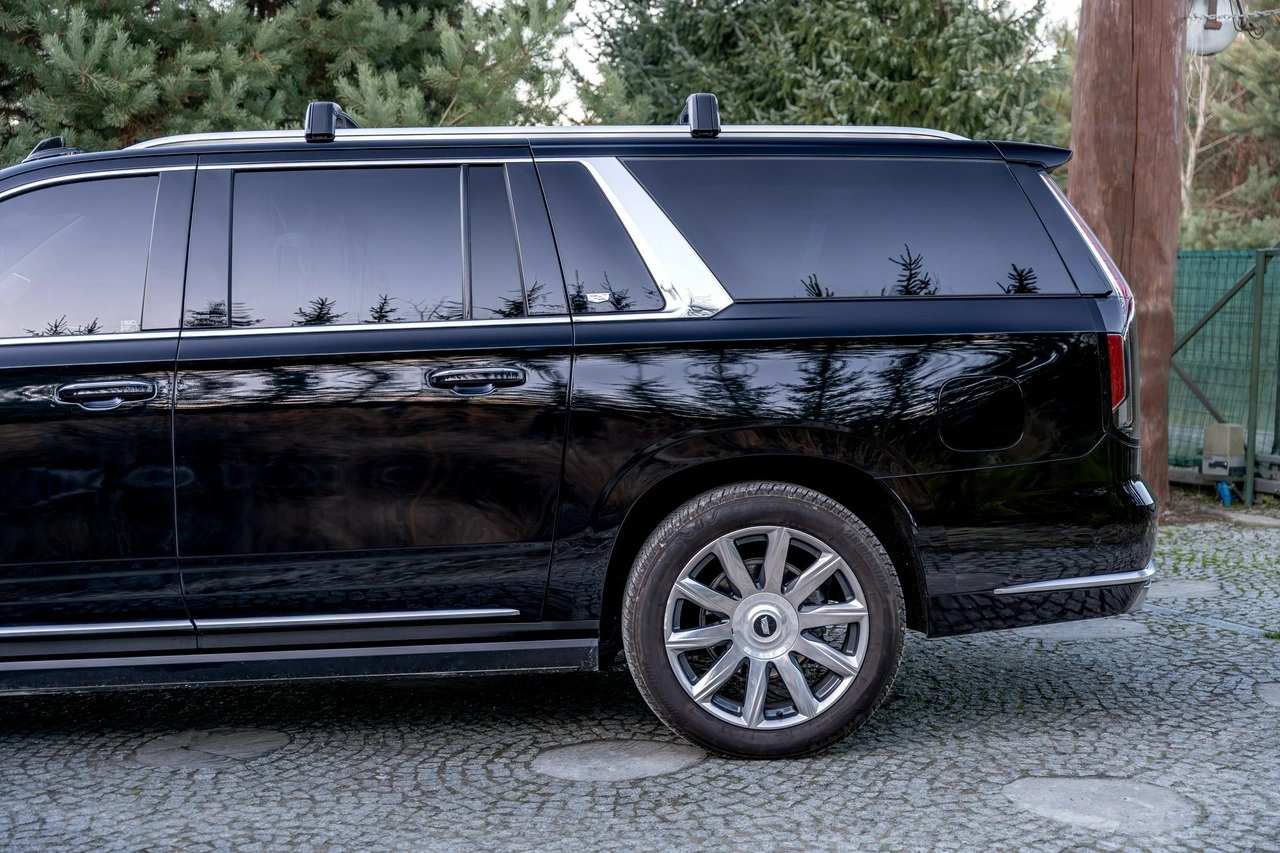 Cadillac Escalade - Zdjęcie 17