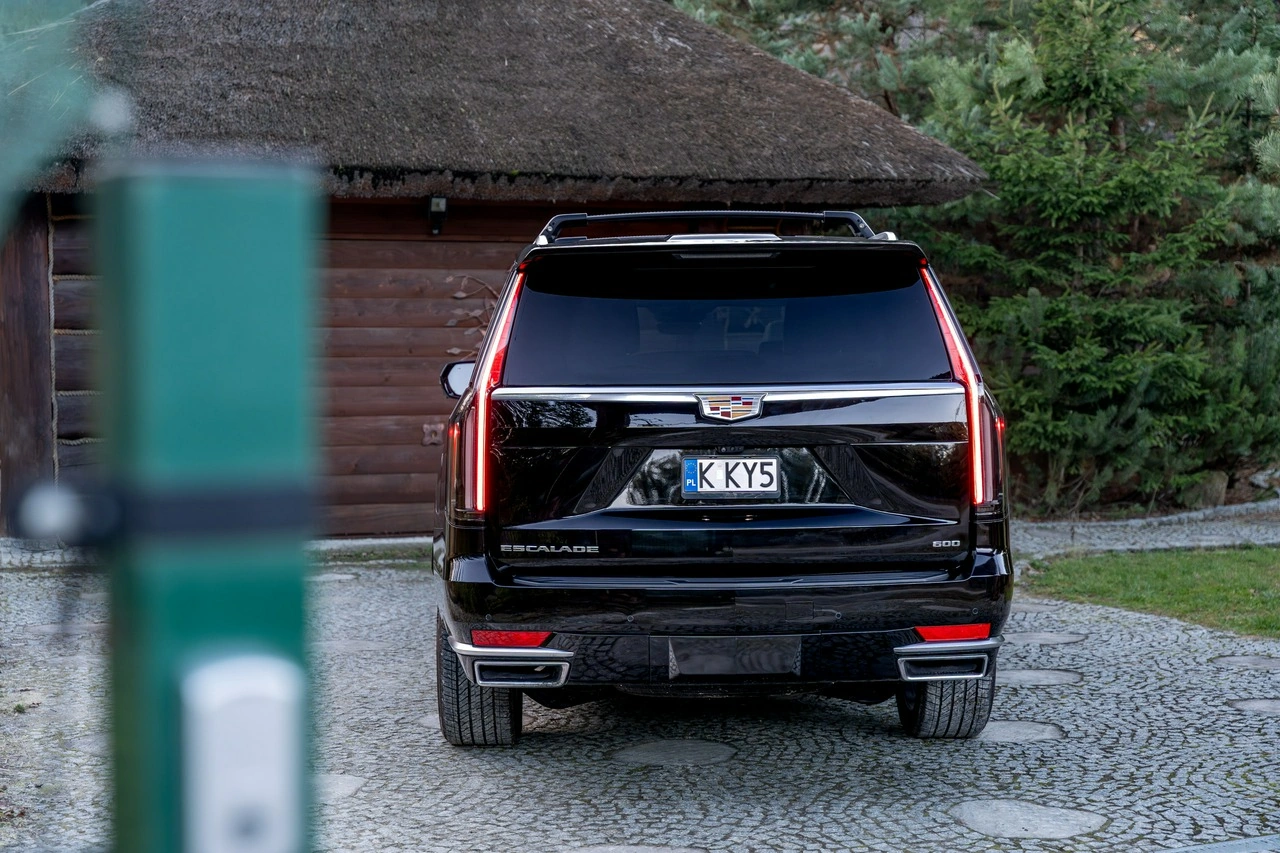Cadillac Escalade - Zdjęcie 23