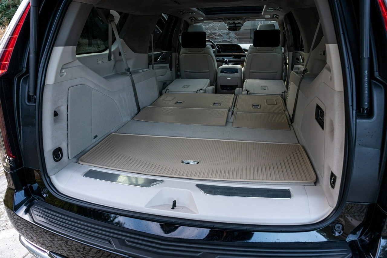 Cadillac Escalade - Zdjęcie 37