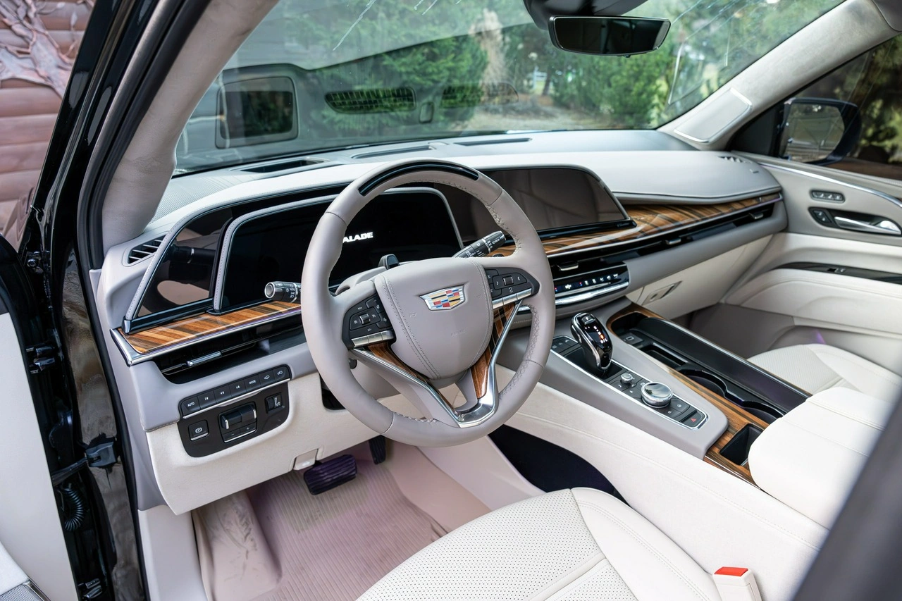 Cadillac Escalade - Zdjęcie 42