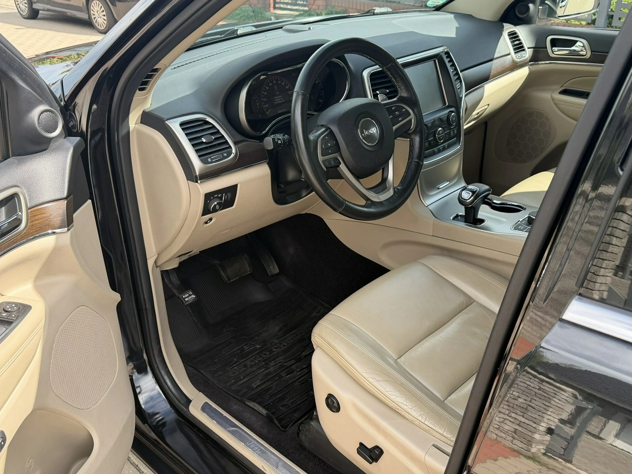 Jeep Grand Cherokee - Zdjęcie 10