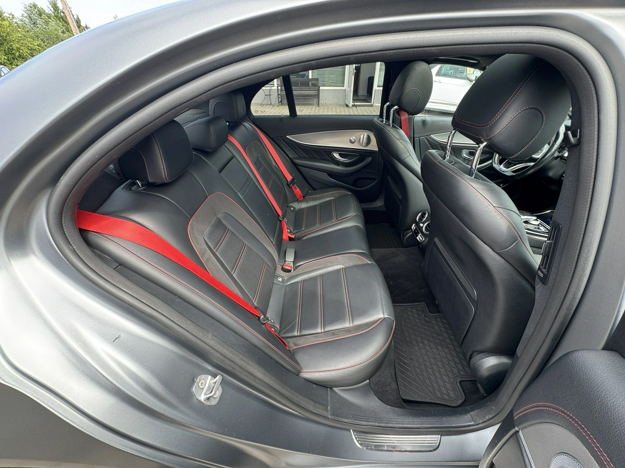 Mercedes E 43 AMG - Zdjęcie 29