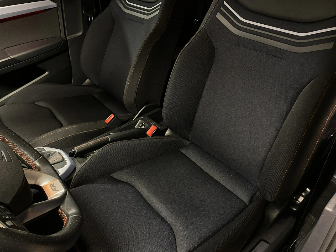 Seat Arona - Zdjęcie 13