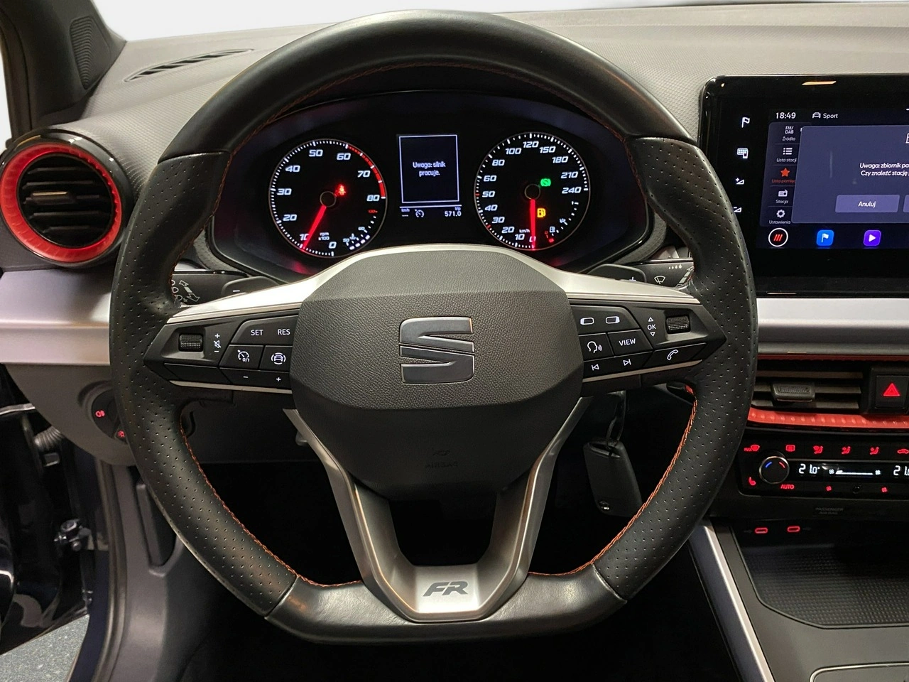 Seat Arona - Zdjęcie 18