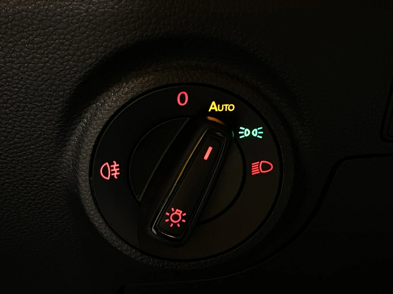 Seat Arona - Zdjęcie 32