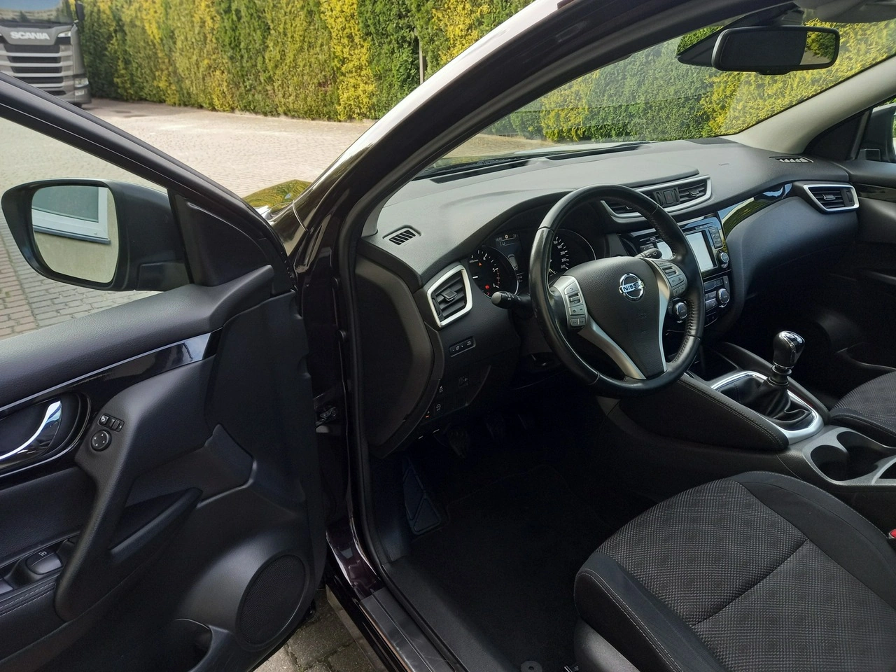 Nissan Qashqai - Zdjęcie 24
