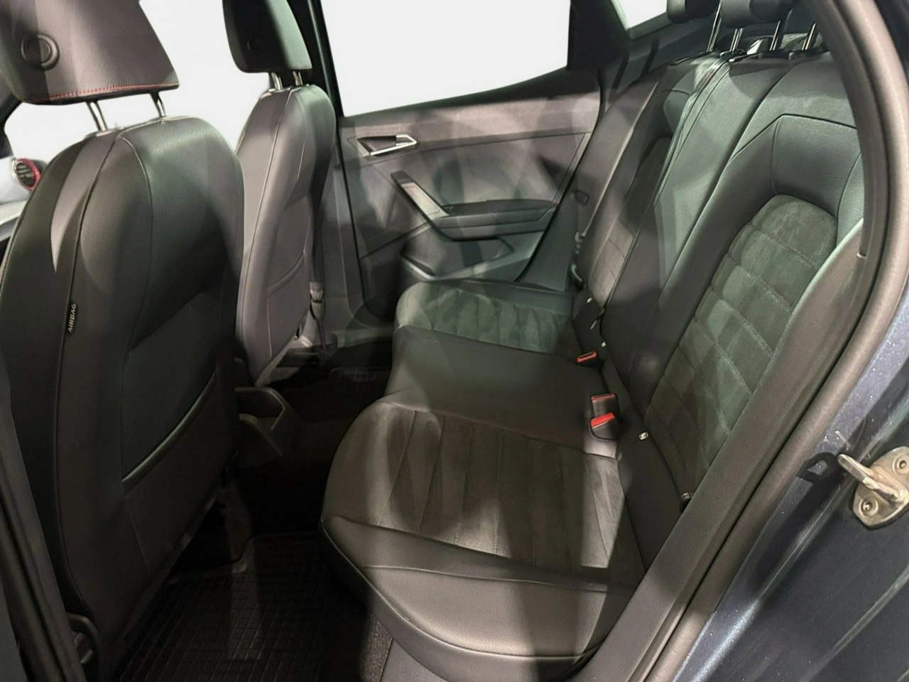 Seat Arona - Zdjęcie 6