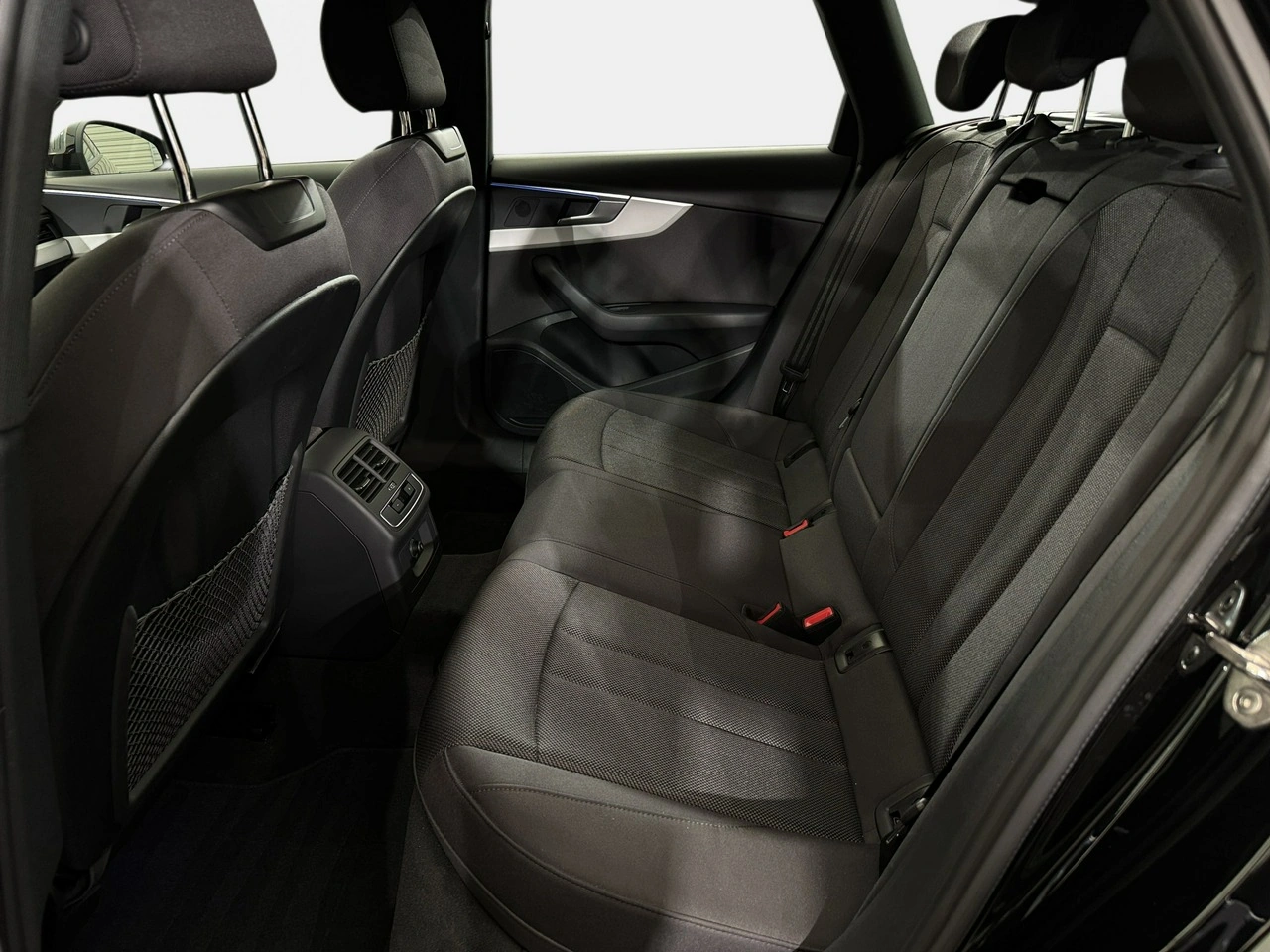 Audi A4 - Zdjęcie 25