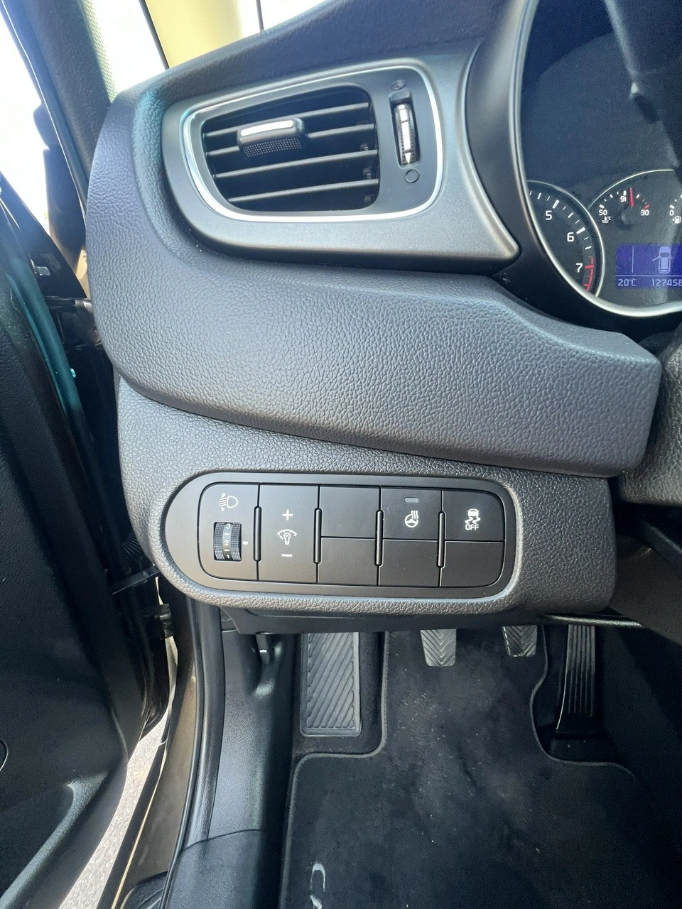 Kia Carens - Zdjęcie 18