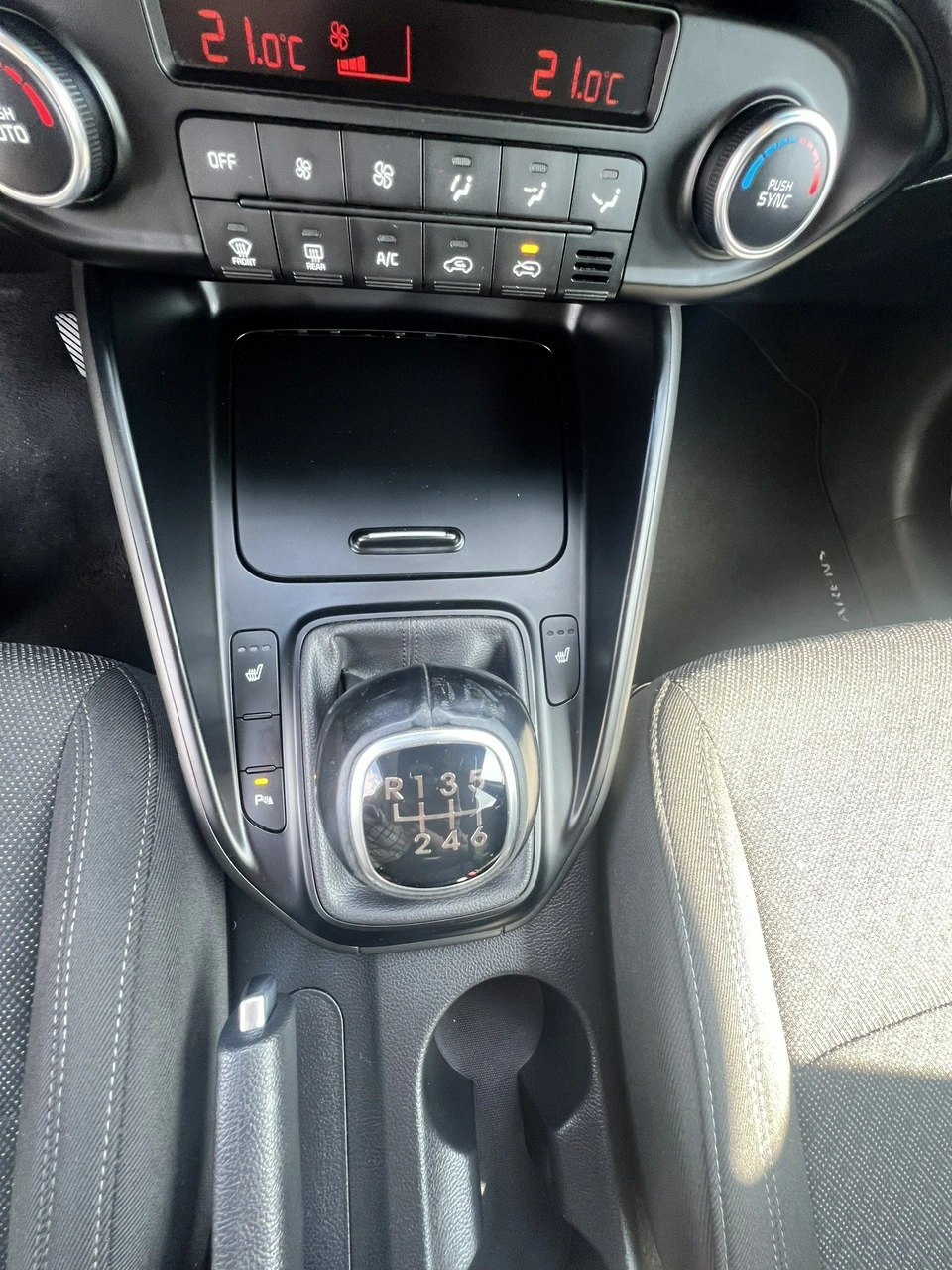 Kia Carens - Zdjęcie 22