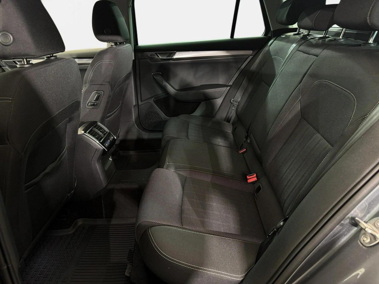 Skoda Superb - Zdjęcie 26
