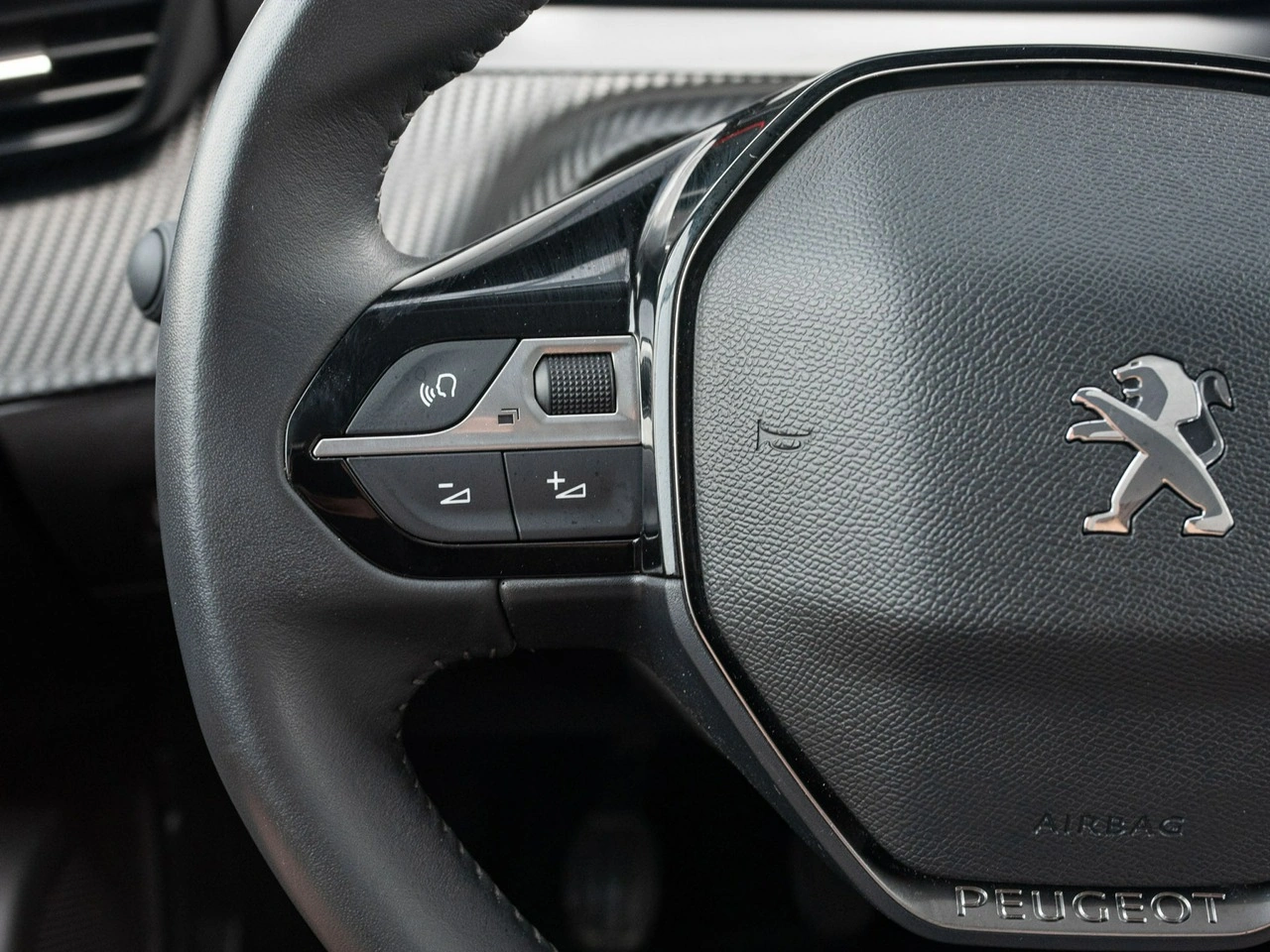 Peugeot 2008 - Zdjęcie 12