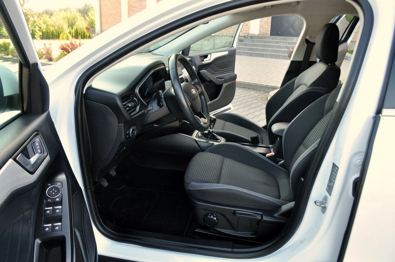 Ford Focus - Zdjęcie 20