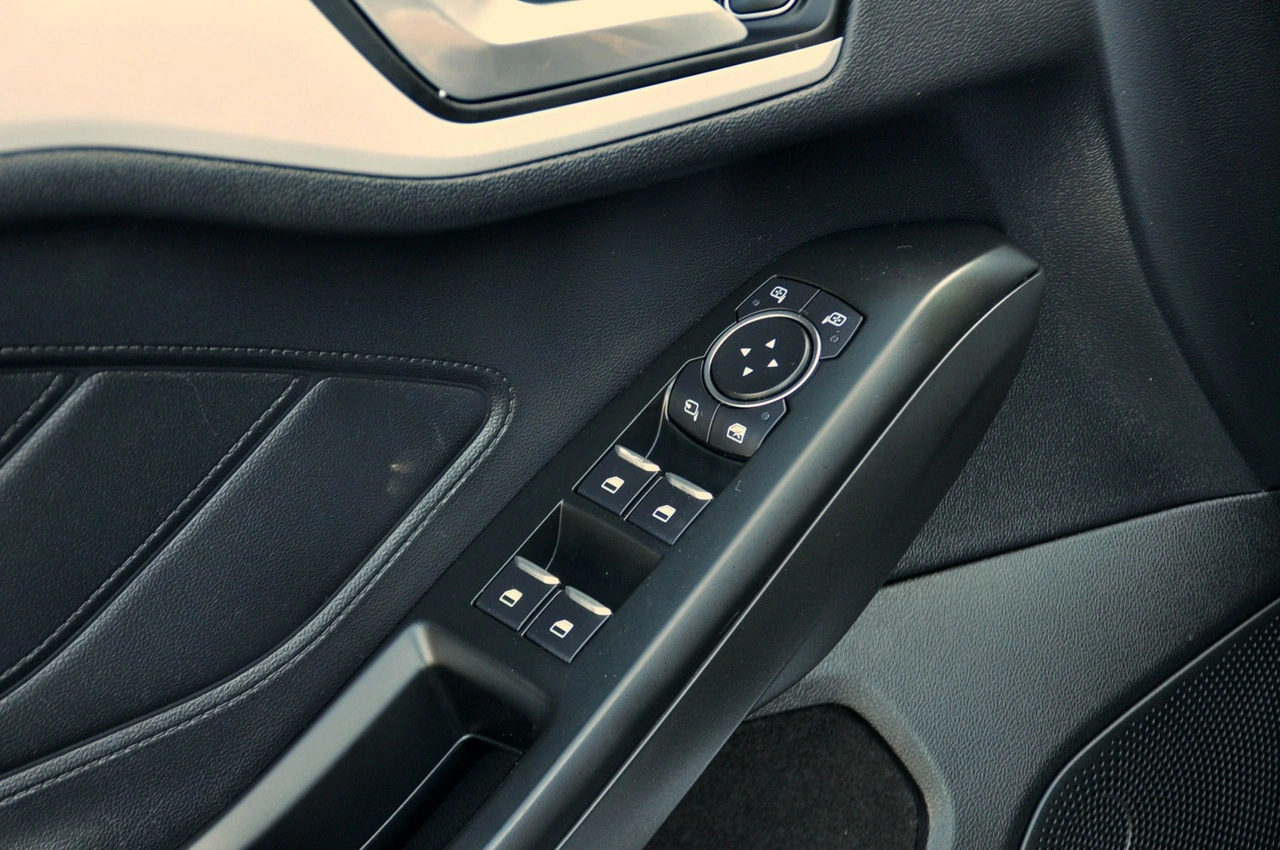 Ford Focus - Zdjęcie 35