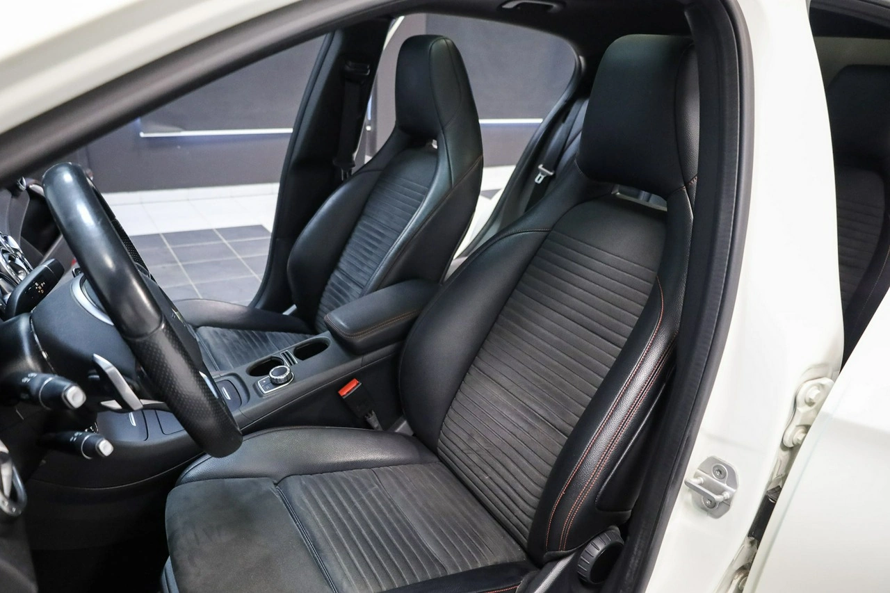Mercedes GLA 200 - Zdjęcie 14