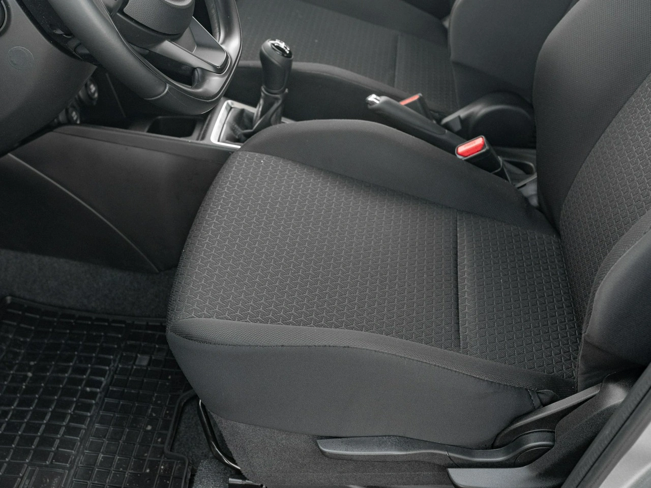 Suzuki Swift - Zdjęcie 9
