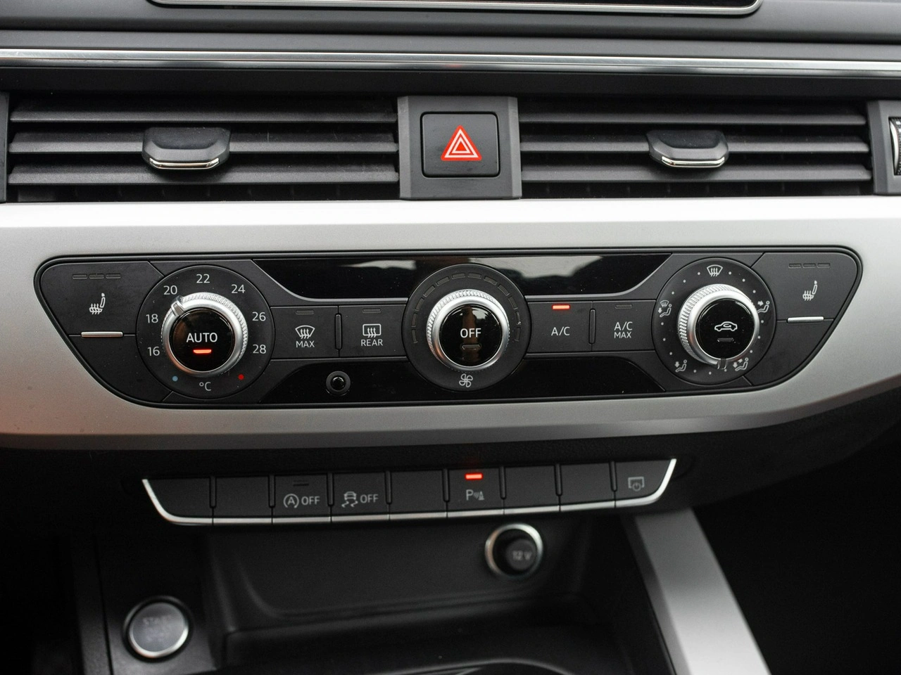 Audi A4 - Zdjęcie 17