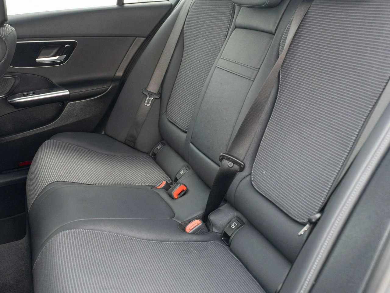 Mercedes C 220 - Zdjęcie 25