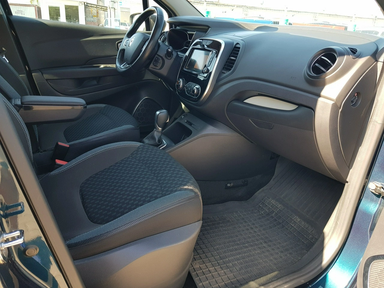 Renault Captur - Zdjęcie 15