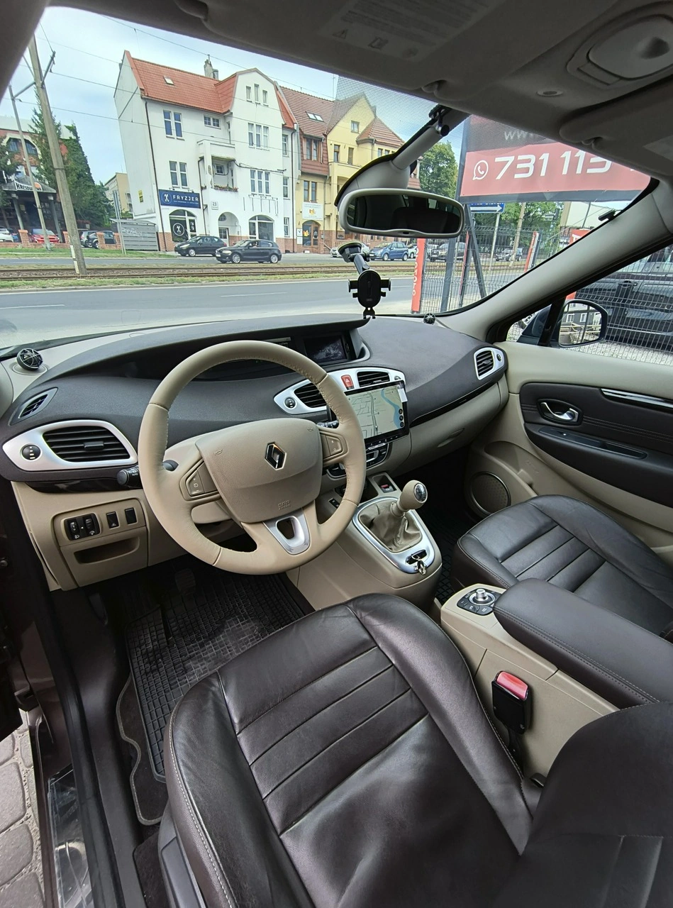 Renault Scenic - Zdjęcie 9
