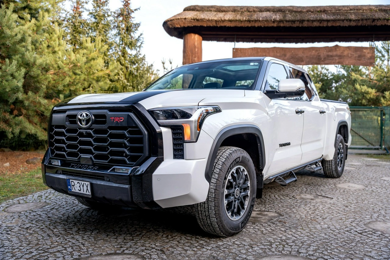 Toyota Tundra - Zdjęcie 11