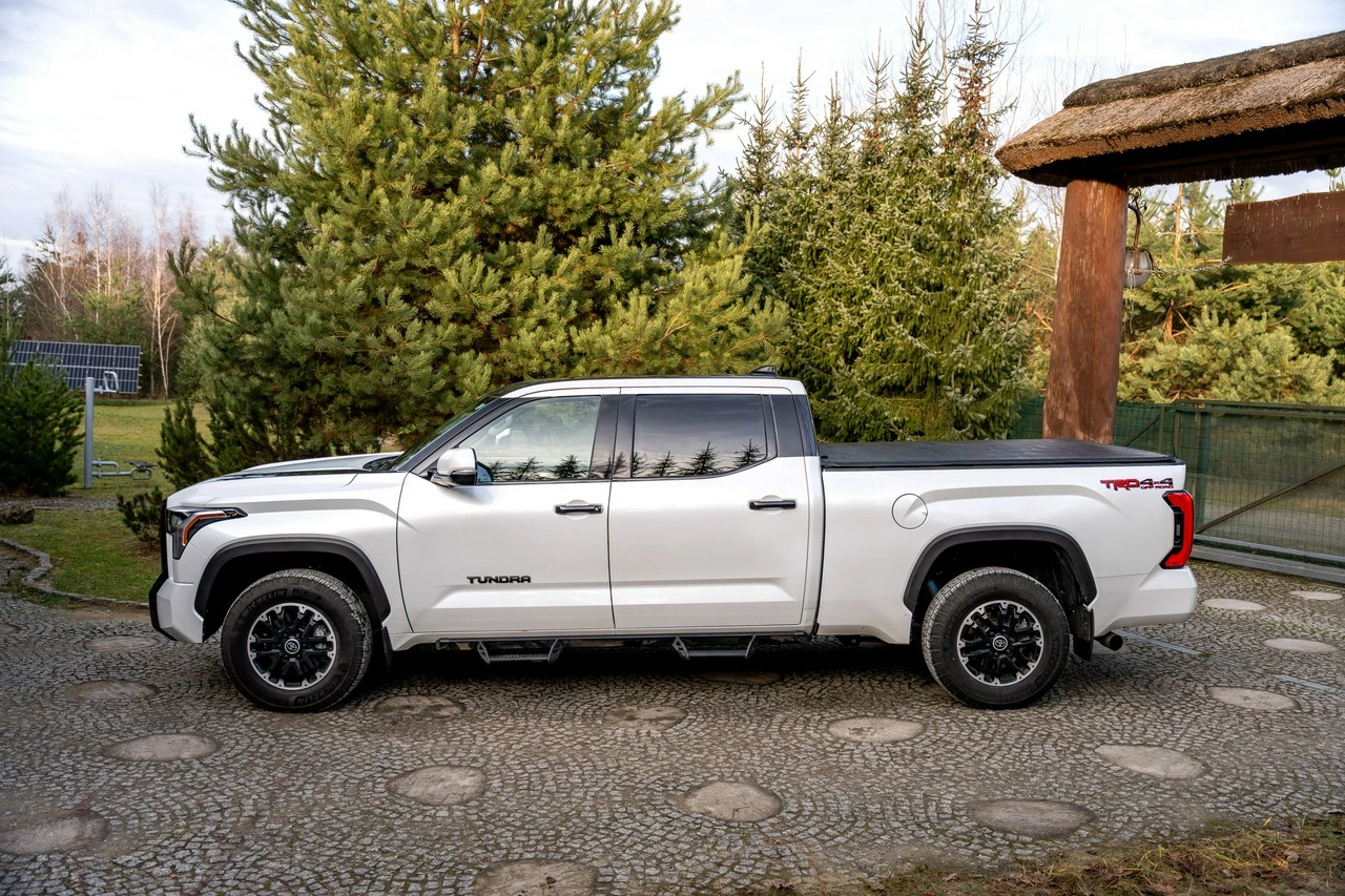Toyota Tundra - Zdjęcie 13