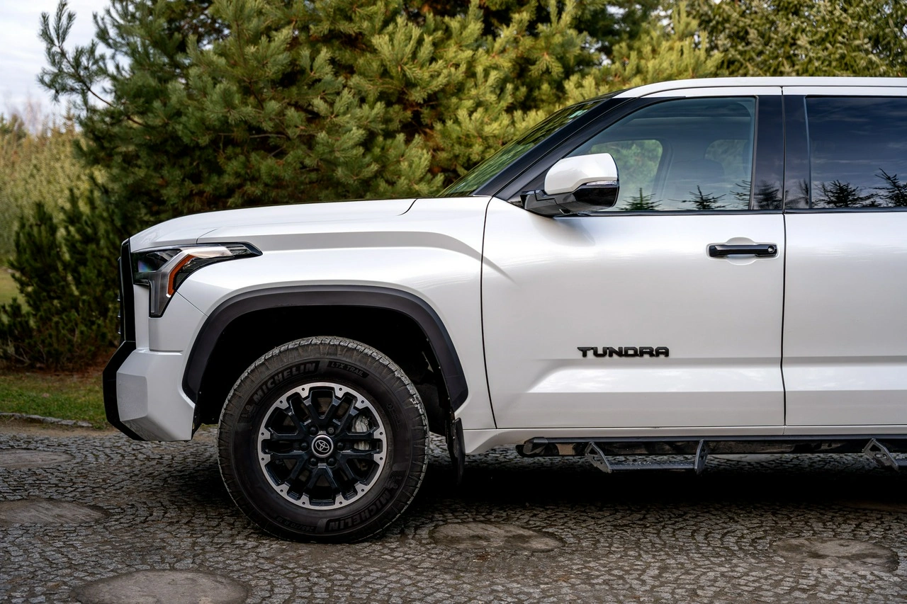 Toyota Tundra - Zdjęcie 14
