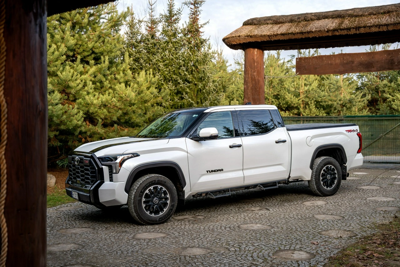 Toyota Tundra - Zdjęcie 18