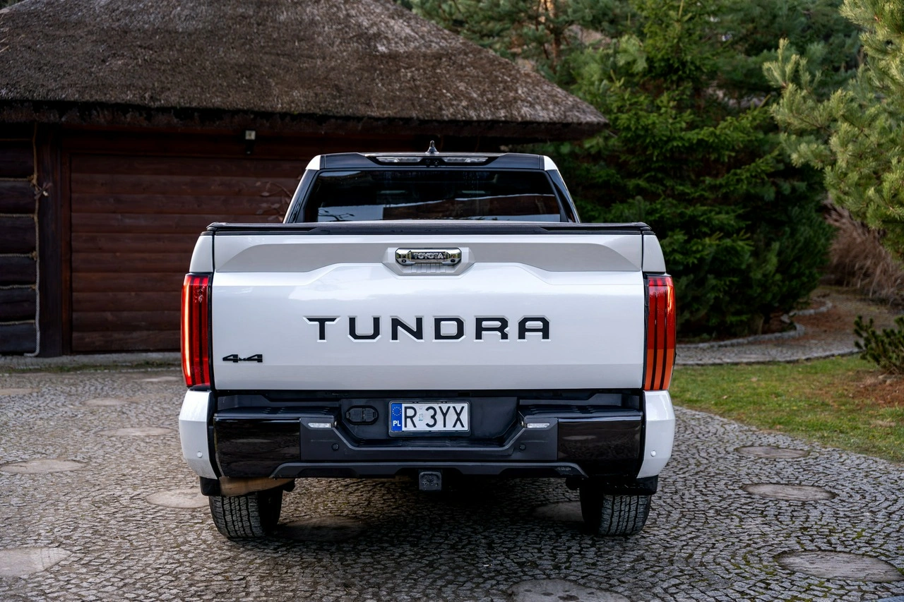 Toyota Tundra - Zdjęcie 21