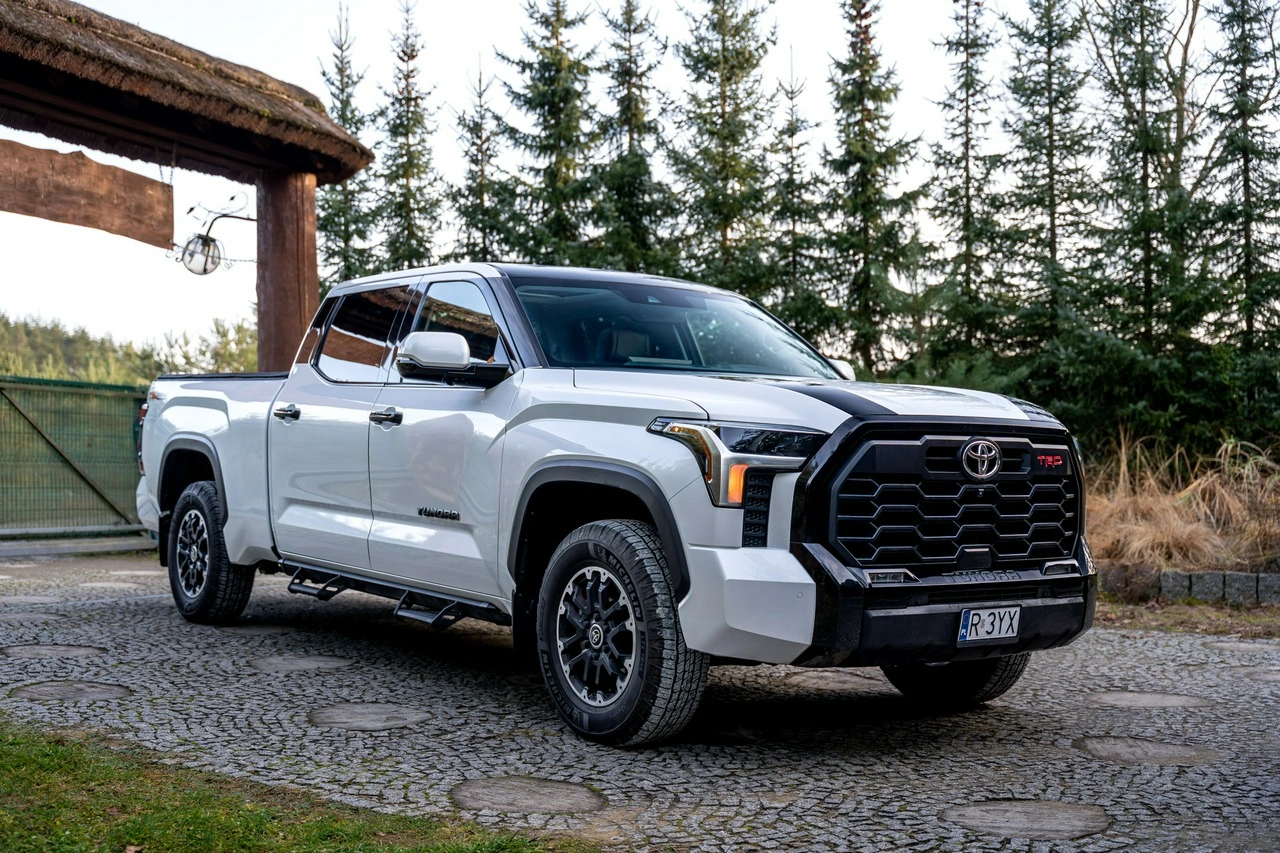 Toyota Tundra - Zdjęcie 22