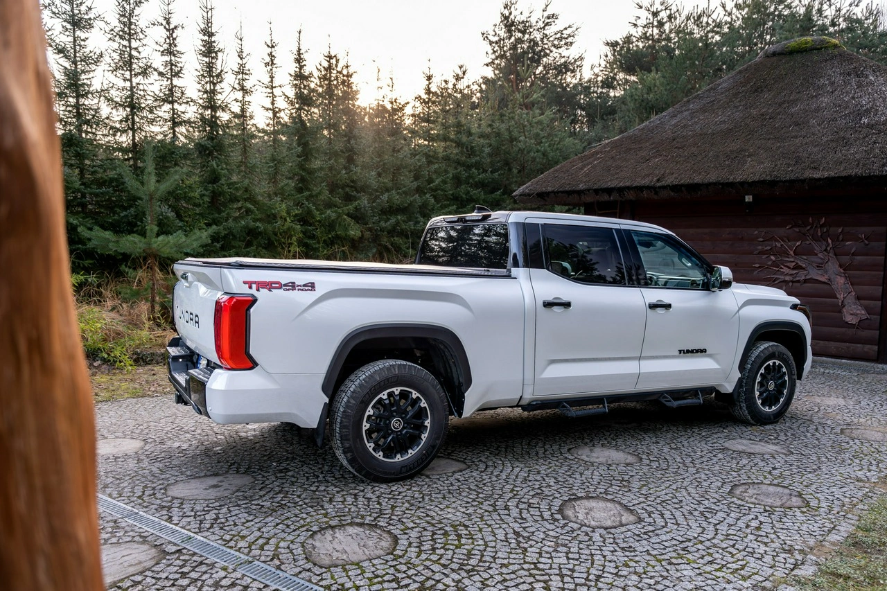 Toyota Tundra - Zdjęcie 25