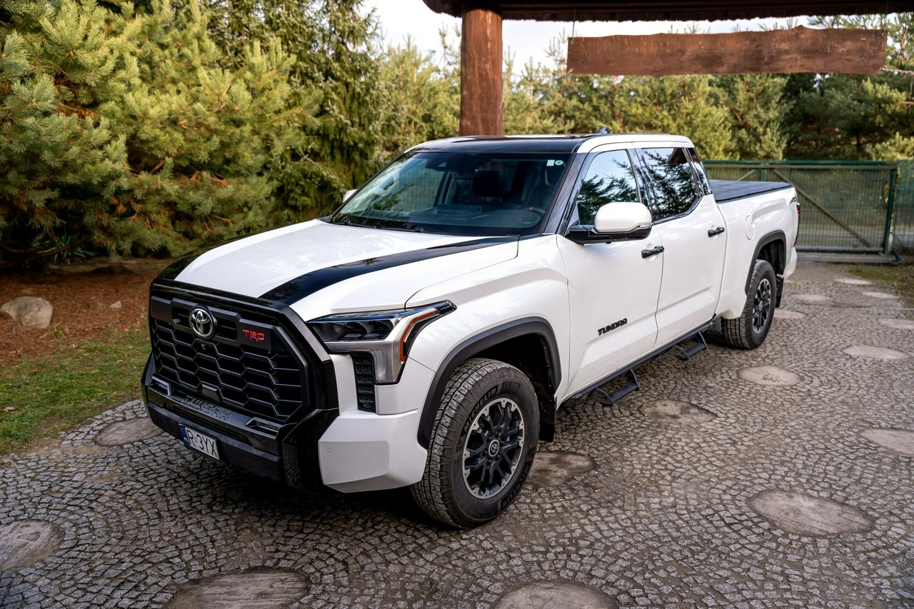 Toyota Tundra - Zdjęcie 2